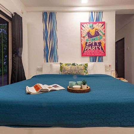 Stayvista'S Vine & Splash - Riverside Villa With An Infinity Pool And Indoor Games Karjat Exterior photo